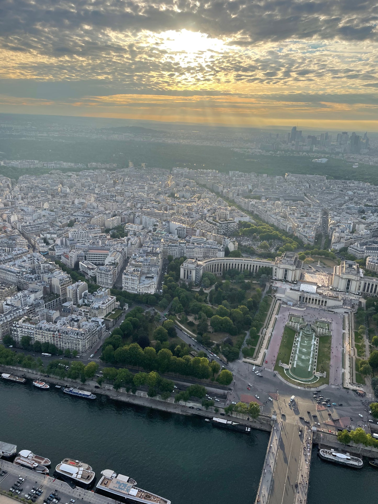 Paris Highlights (Digital)